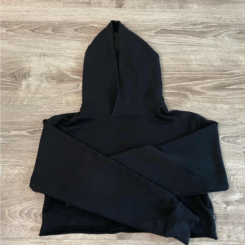 Aritzia TNA “The Perfect crop hoodie” - size XS